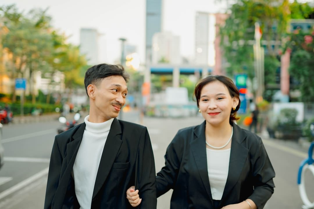 辛巴退网,一个数字刘强东打败李佳琦董宇辉?